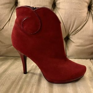 Dark red velvety sexy boots!